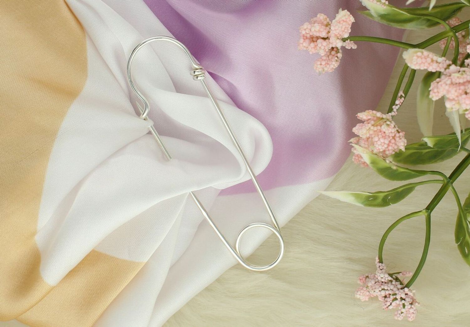 Damska srebrna broszka agrafka 925 DIA-BRO-13802-925 – efektowna i trwała agrafka.jpg