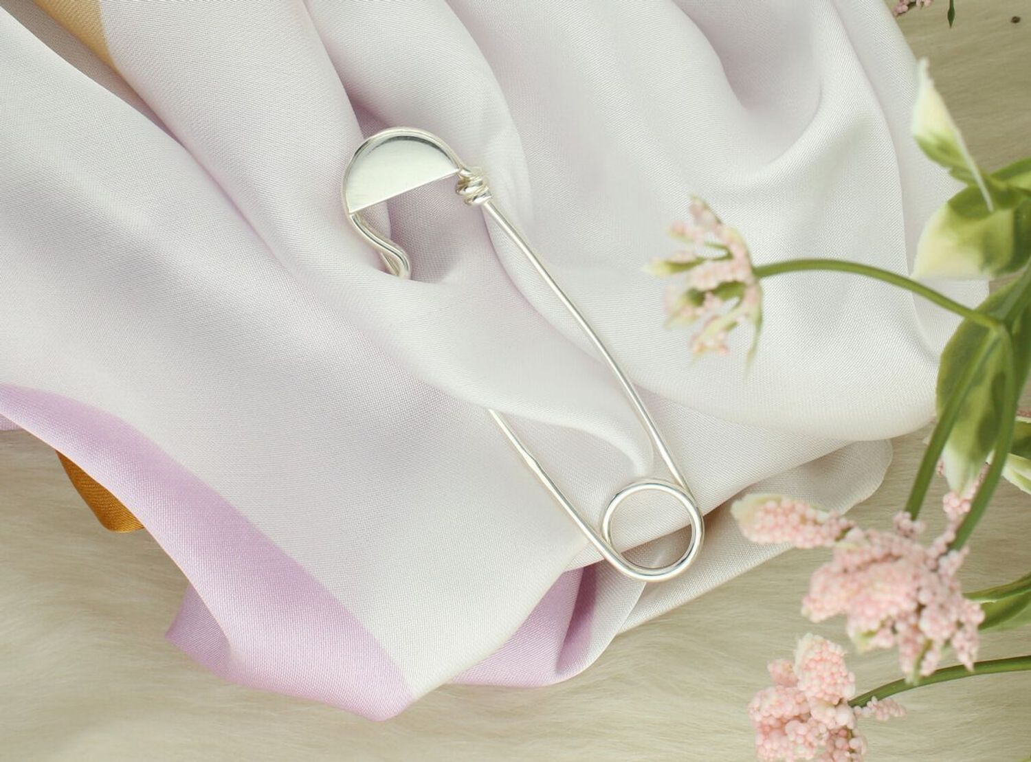 Damska srebrna broszka agrafka 925 DIA-BRO-13804-925 – nowoczesna i stylowa.jpg