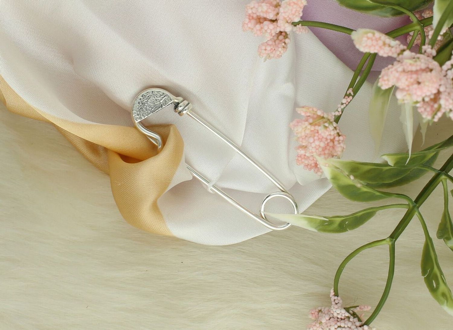 Damska srebrna broszka agrafka 925 DIA-BRO-13805-925 – klasyczna i elegancka.jpg