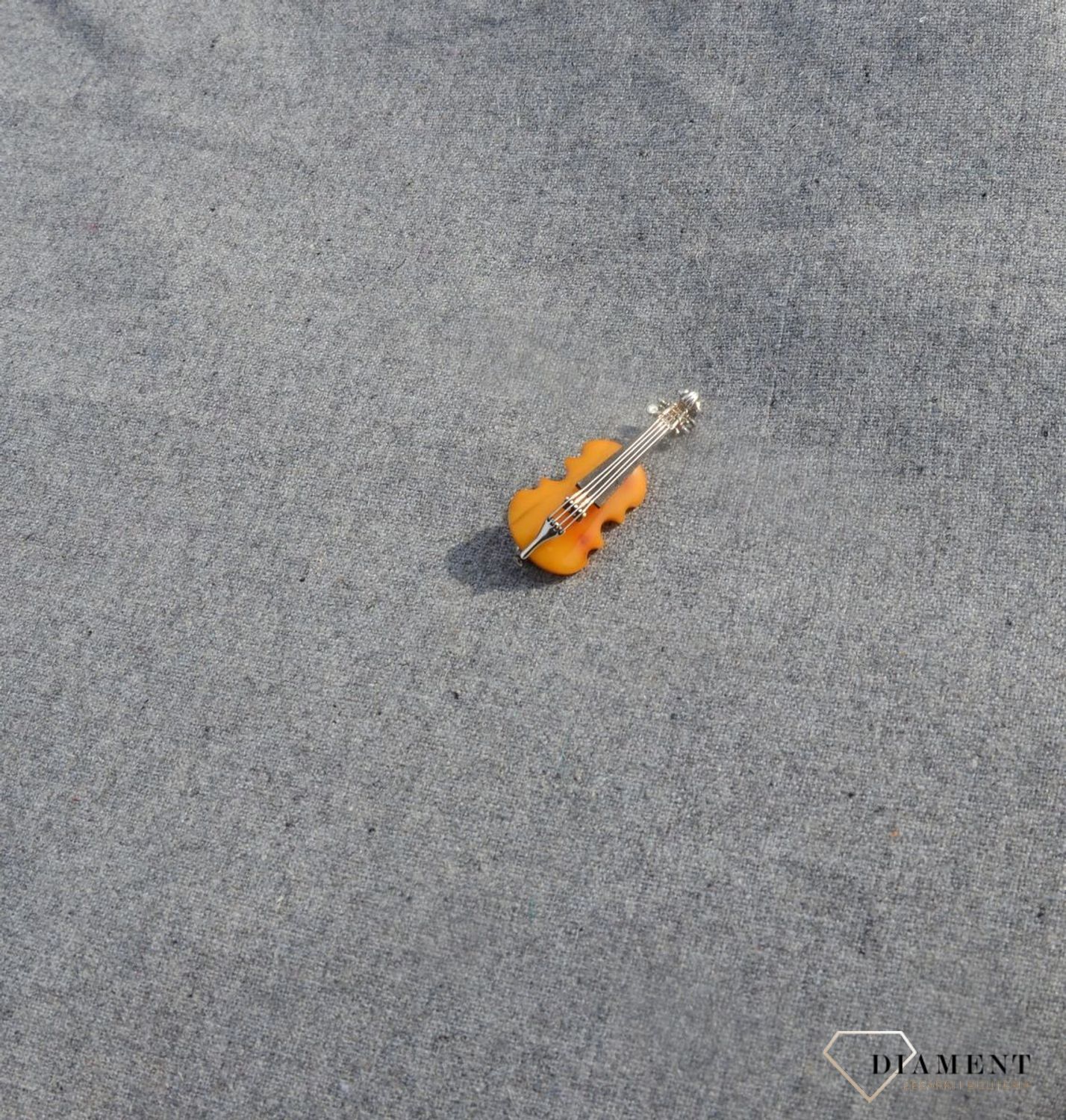 Srebrna broszka skrzypce z bursztynu DIA-BRO-2914-925.jpg