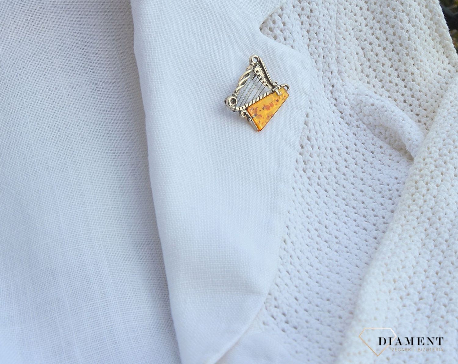 Srebrna broszka harfa z bursztynem DIA-BRO-2942-925.jpg