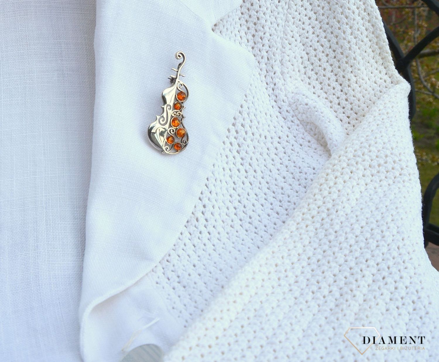 Srebrna zawieszka kontrabas z bursztynem DIA-BRO-2944-925.jpg