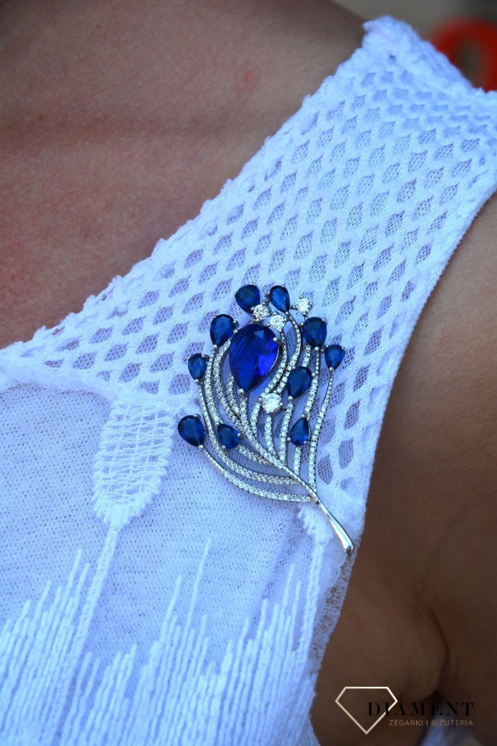 Srebrna broszka 'Pawie piórko' z biała i niebieską cyrkonią DIA-BRO-2948-925.jpg