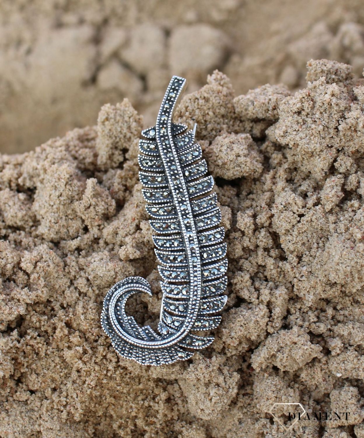 Srebrna broszka 'Liść paproci' z markazytami DIA-BRO-3346-925.jpg