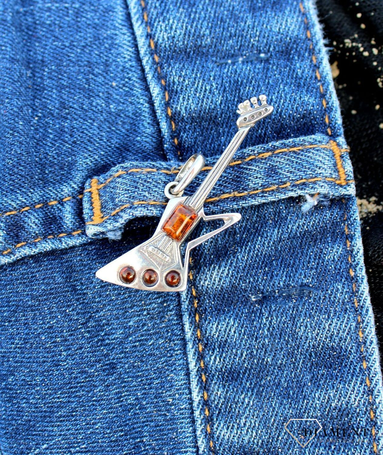 Srebrna broszka bursztyn gitara elektryczna DIA-BRO-3355-925.jpg