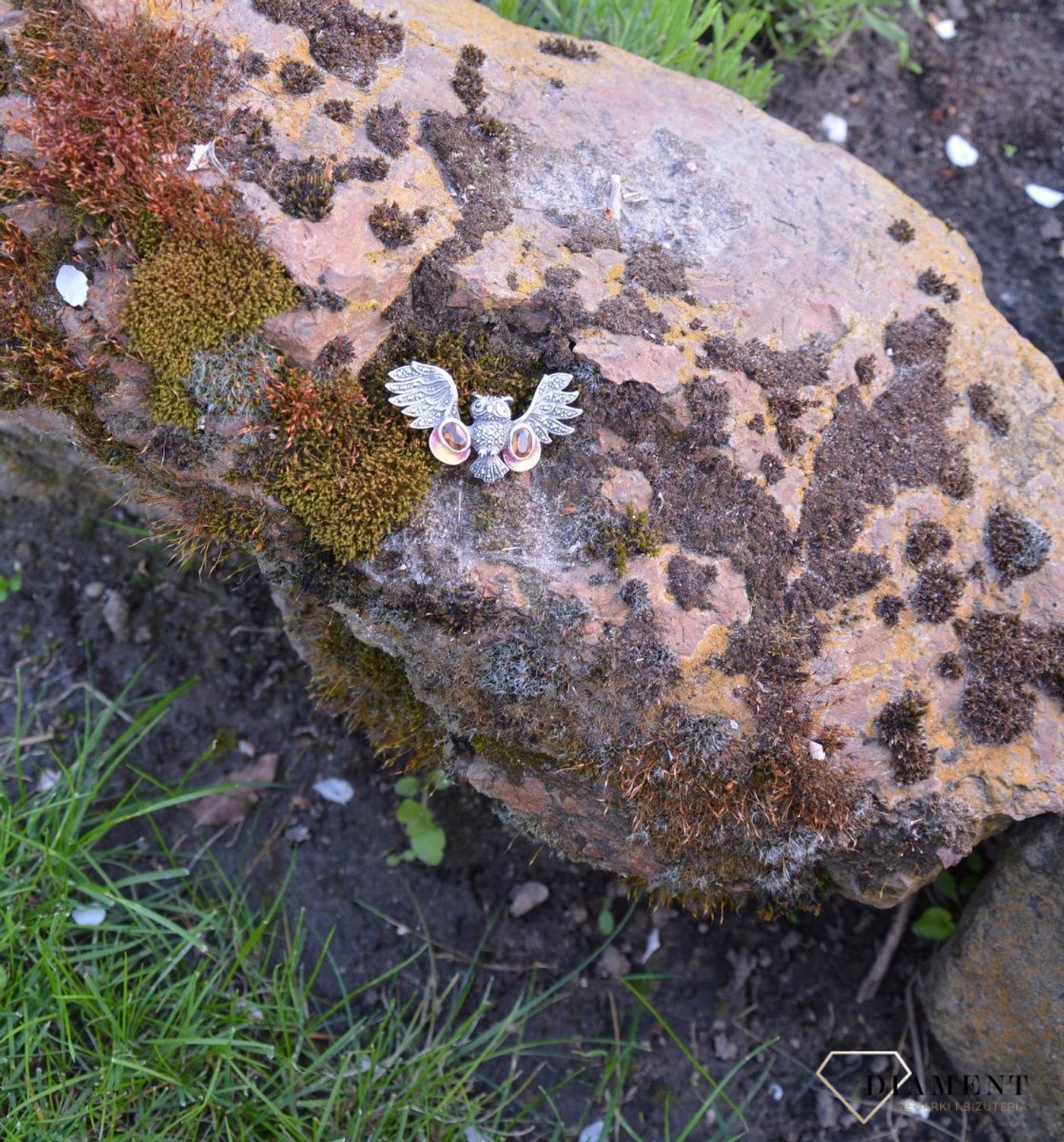 Srebrna broszka w kształcie Sowy z bursztynem i markazytami DIA-BRO-3357-925.jpg