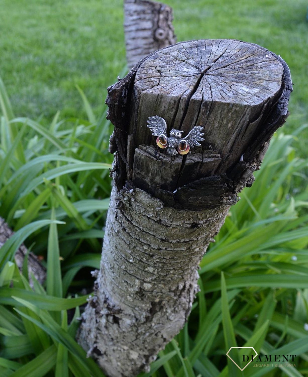 Srebrna broszka w kształcie Sowy z bursztynem i markazytami DIA-BRO-3357-925.jpg