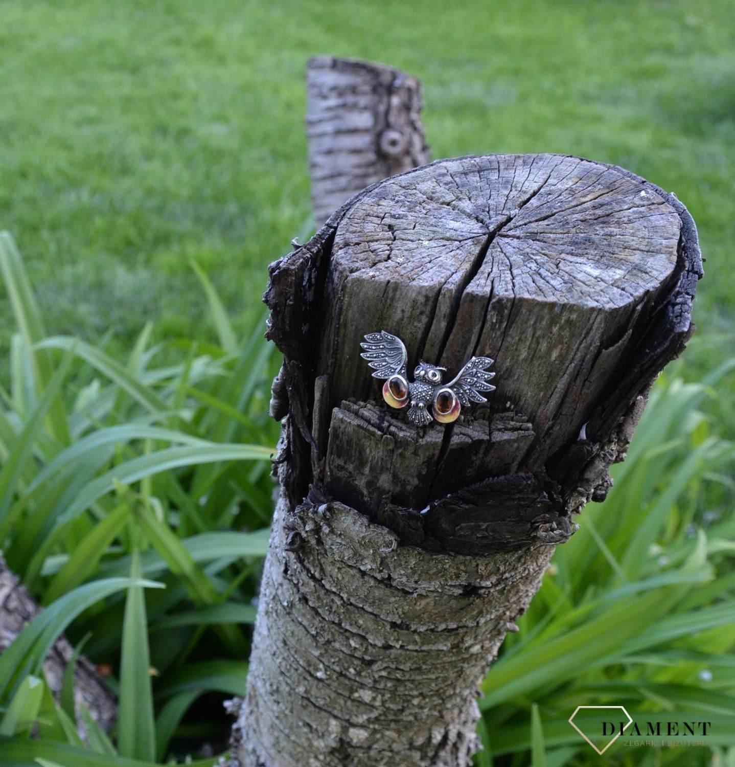 Srebrna broszka w kształcie Sowy z bursztynem i markazytami DIA-BRO-3357-925.jpg