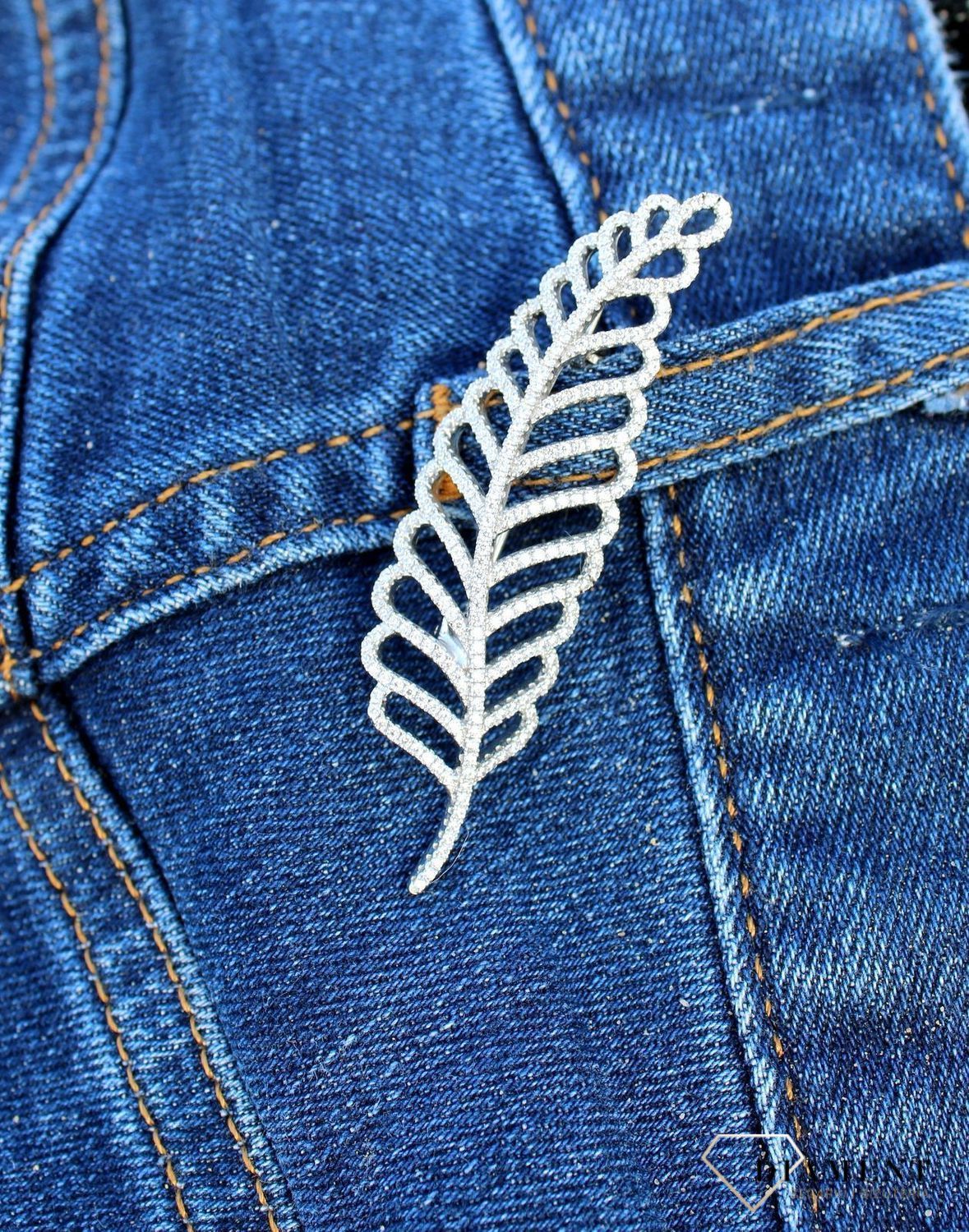 Srebrna broszka liść paproci z cyrkoniami DIA-BRO-3361-925.jpg