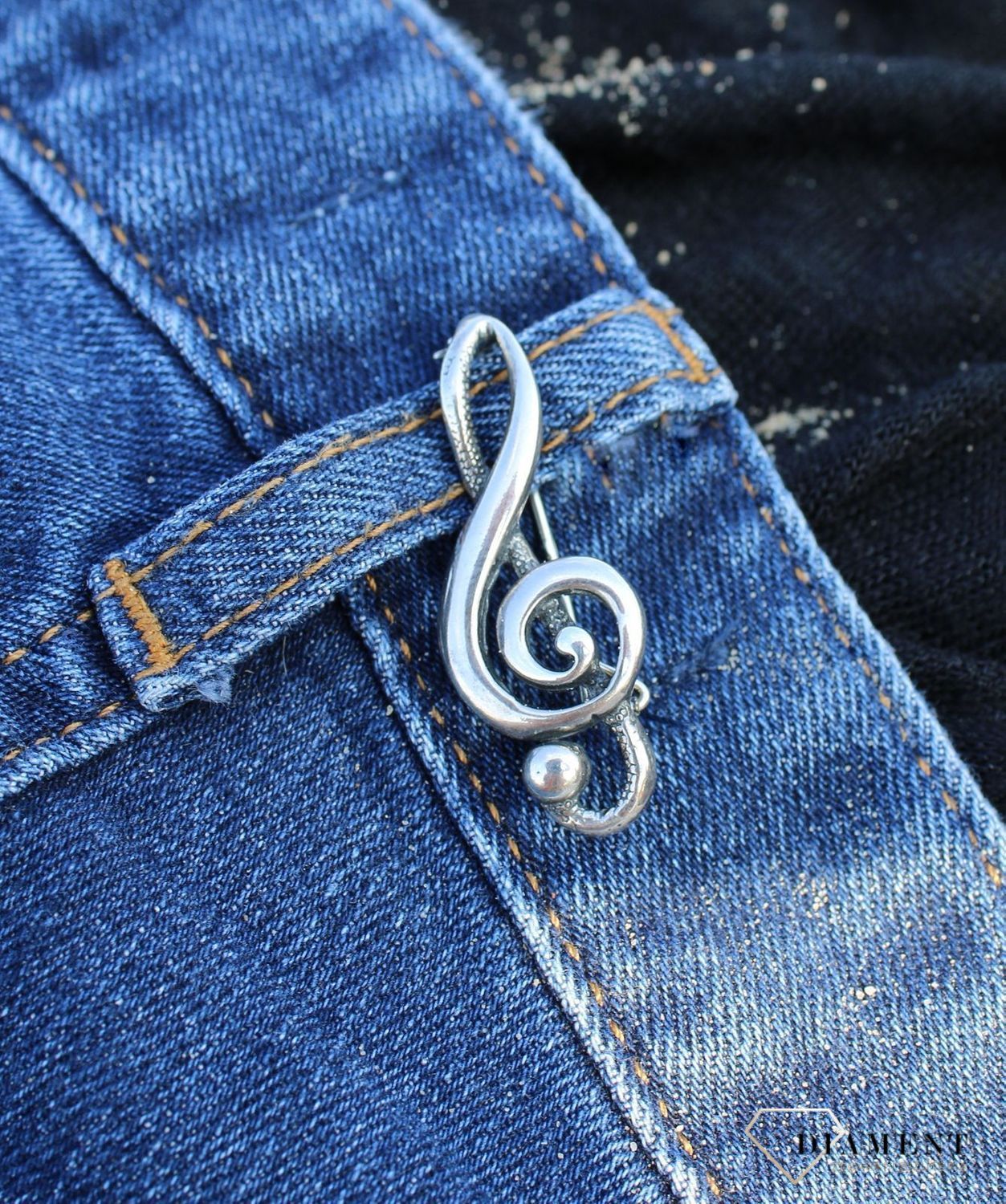 Srebrna broszka w kształcie 'Klucza wiolinowego' DIA-BRO-3362-925.jpg