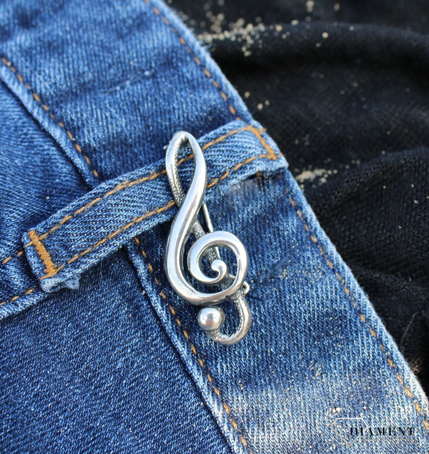 Srebrna broszka w kształcie 'Klucza wiolinowego' DIA-BRO-3362-925.jpg