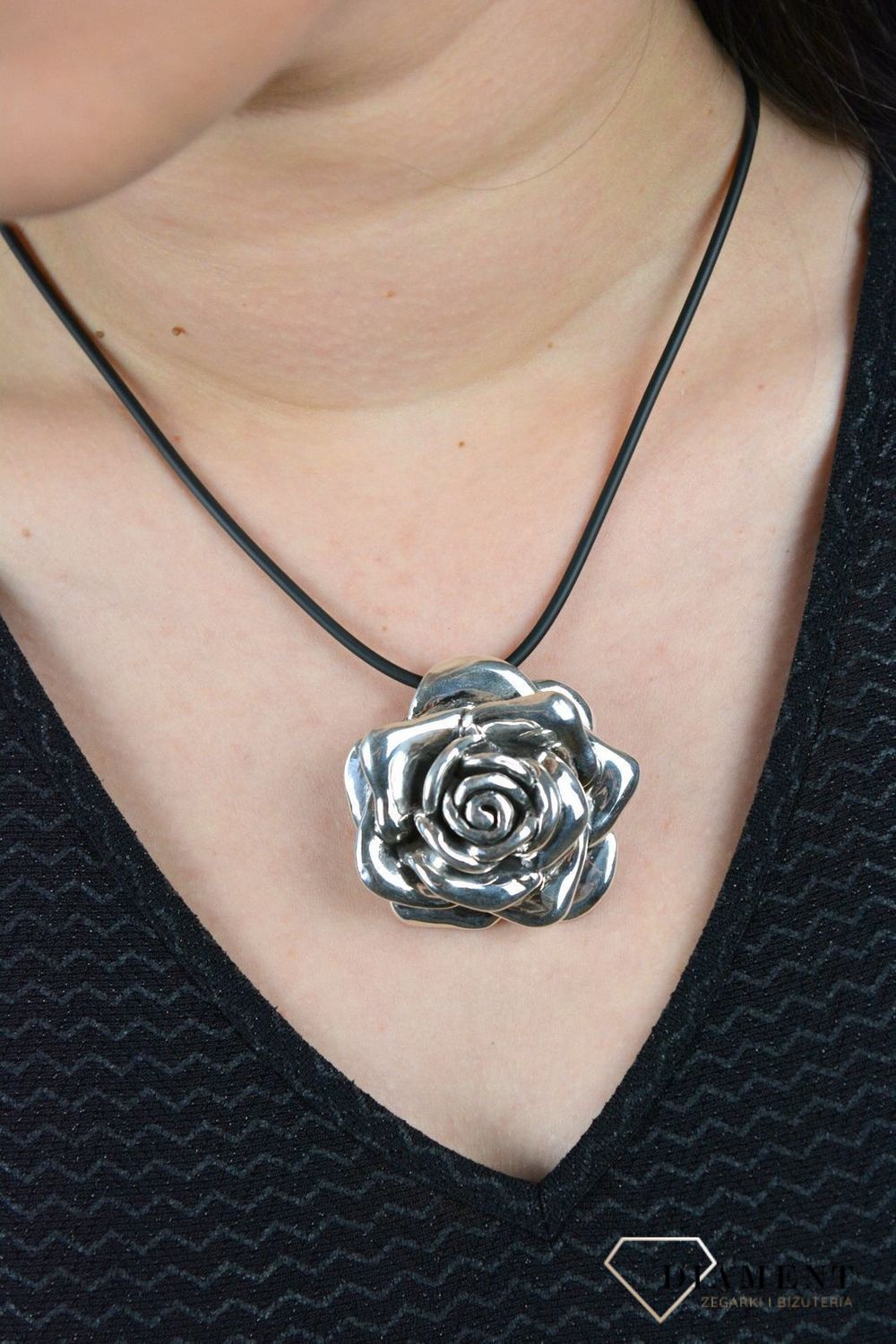 Zawieszka z funkcją broszki 'Duża róża' DIA-BRO-3946-925.jpg