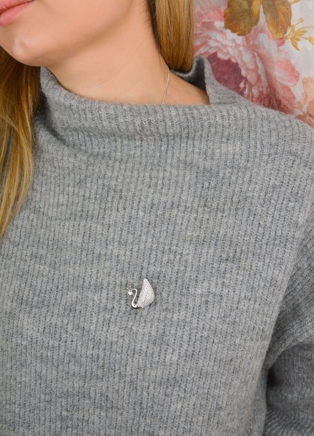 Srebrna broszka w kształcie łabędzie z białymi kamieniami DIA-BRO-5752-925.jpg