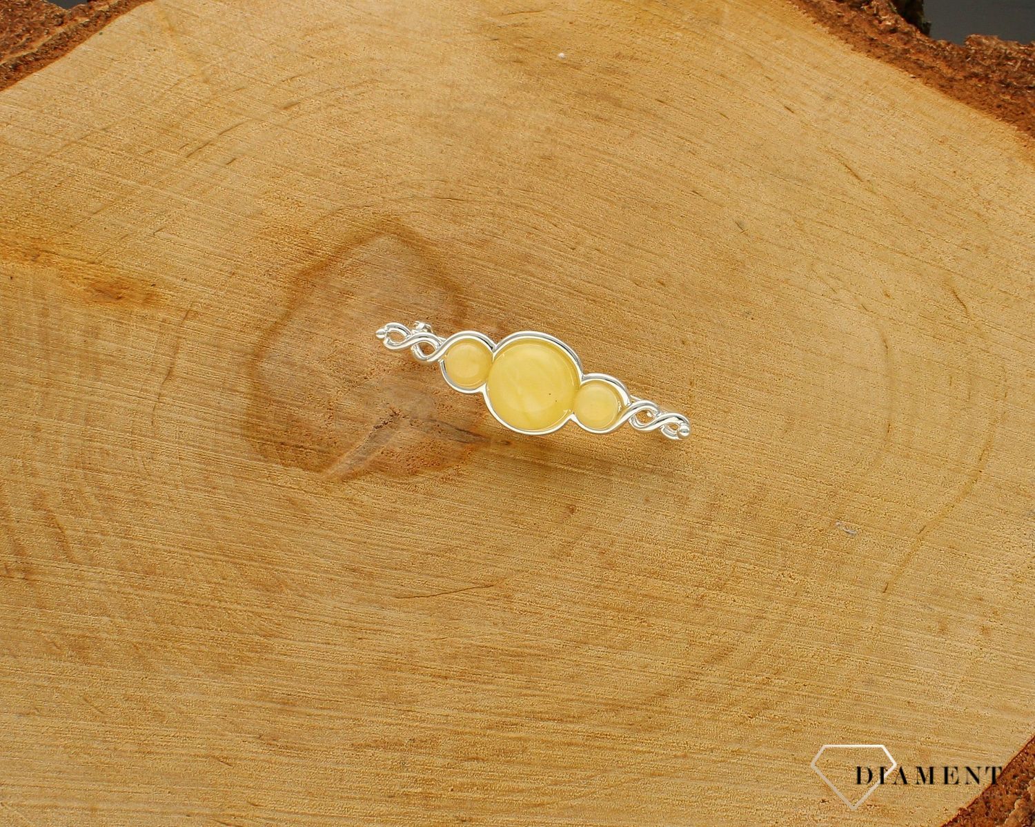 Srebrna broszka damska z mlecznym bursztynem DIA-BRO-9927-925. Srebrna broszka damska. Srebrna broszka idealna na prezent dla mamy, babci. Srebrna broszka z kamieniem. Srebrna broszka z bursztynem (2).jpg