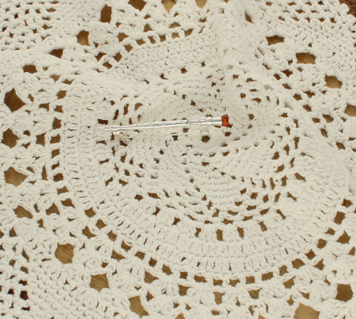 Srebrna broszka damska Flet Srebro i Bursztyn DIA-BRO-FLET-925dds.jpg