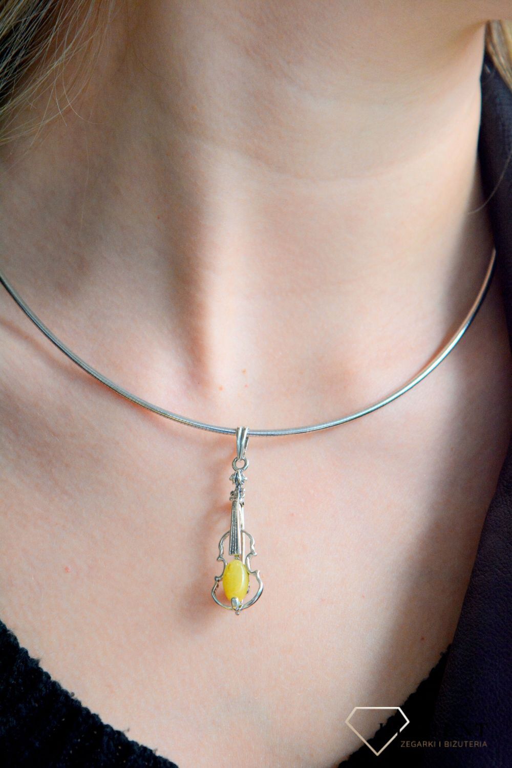 Srebrna broszka zawieszka damska 925 skrzypce z bursztynem mlecznym DIA-BRO-SKRZYPCE1-925 (2).jpg