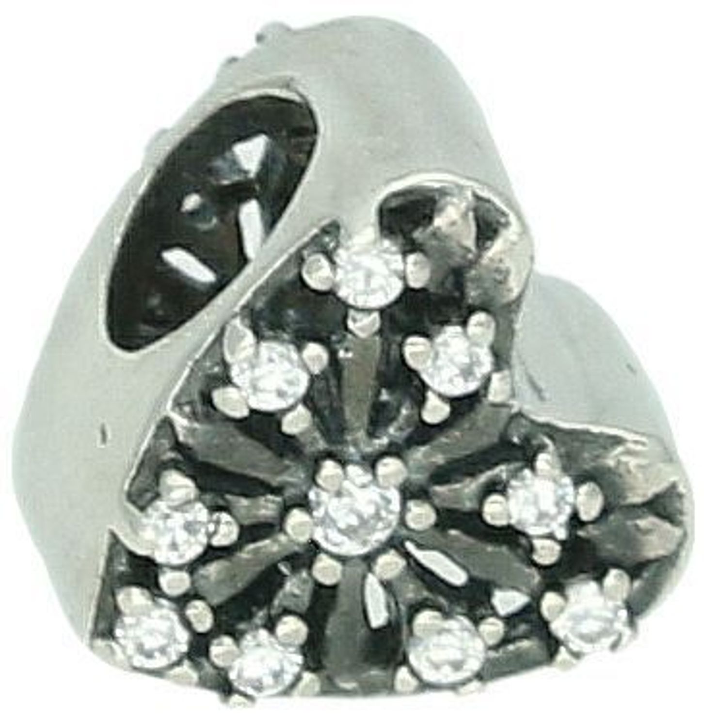 Charms srebrny próba 925 typu PANDORKA serce z cyrkoniami DIA-CHA-0608-925 Delikatny i pełen uroku charms w kształcie serca to idealny sposób na wyrażenie uczuć i dodanie elegancji 1.jpg