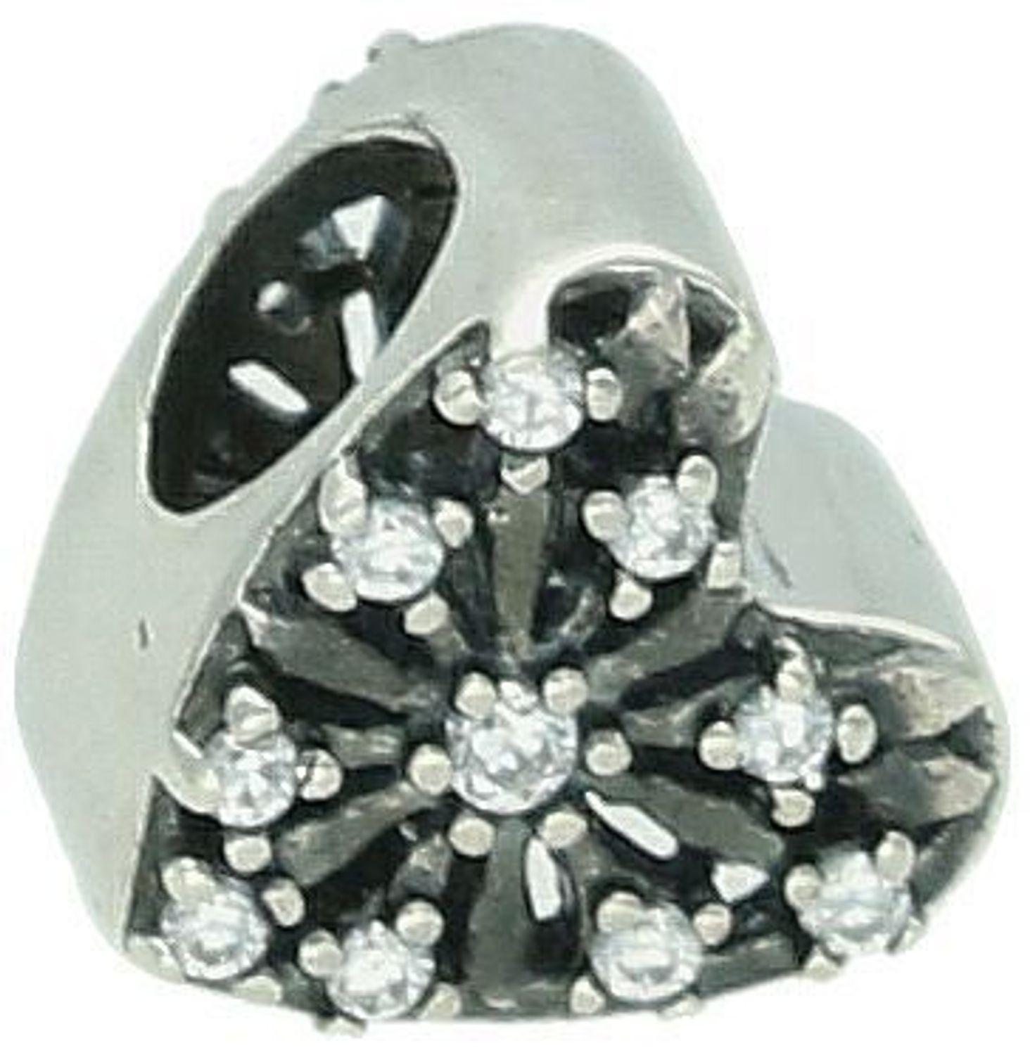 Charms srebrny próba 925 typu PANDORKA serce z cyrkoniami DIA-CHA-0608-925 Delikatny i pełen uroku charms w kształcie serca to idealny sposób na wyrażenie uczuć i dodanie elegancji 1.jpg