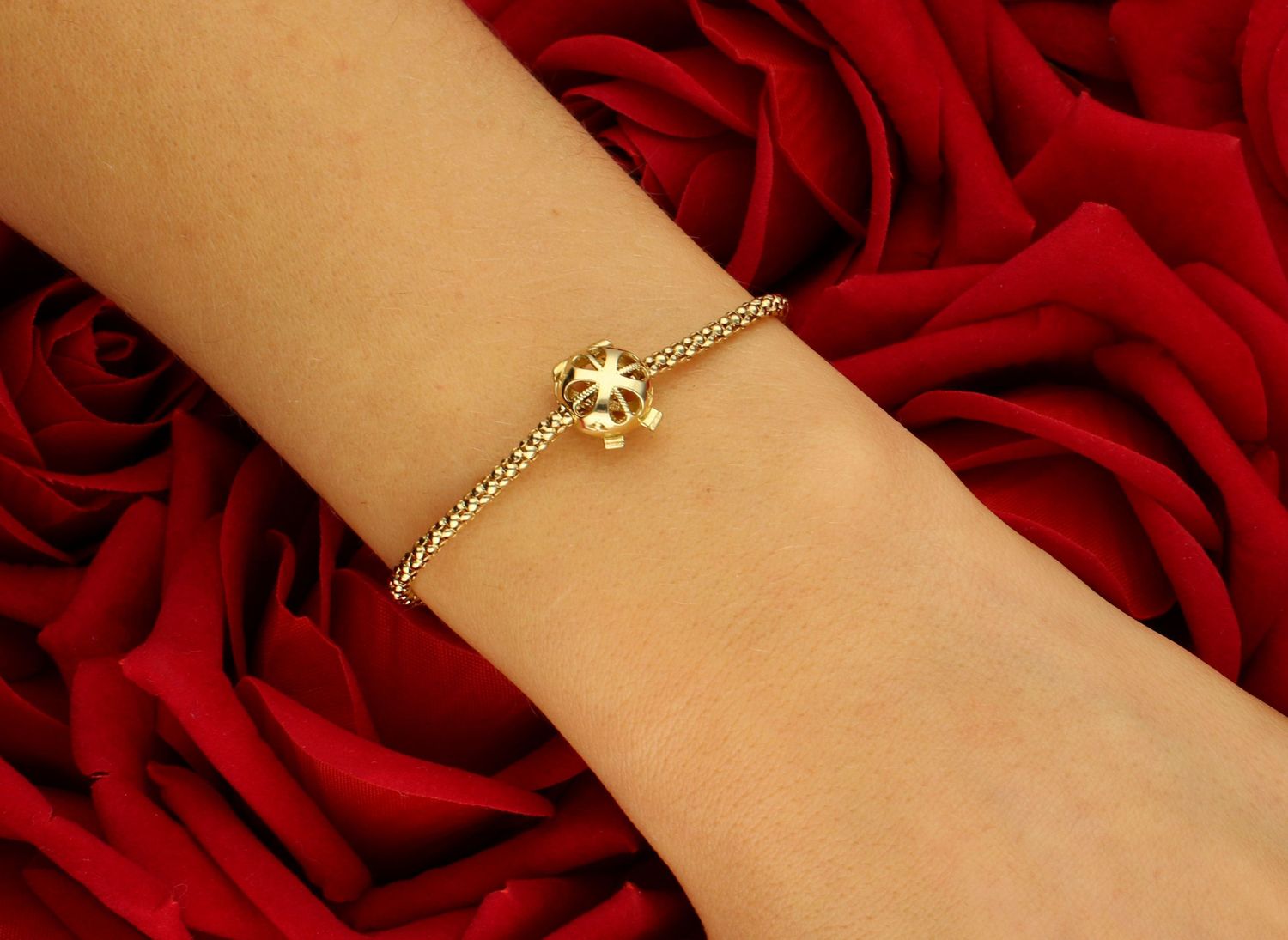 Złoty charms do bransoletki typu Pandora klips ażurowy pr 585, DIA-CHA-11024-585 złoty charms klips do bransoletki typu Pandora ażurowy. Modny charms do bransoletki. Ponadczasowa biżuteria w formie charmsów do bransoletki1.jpg