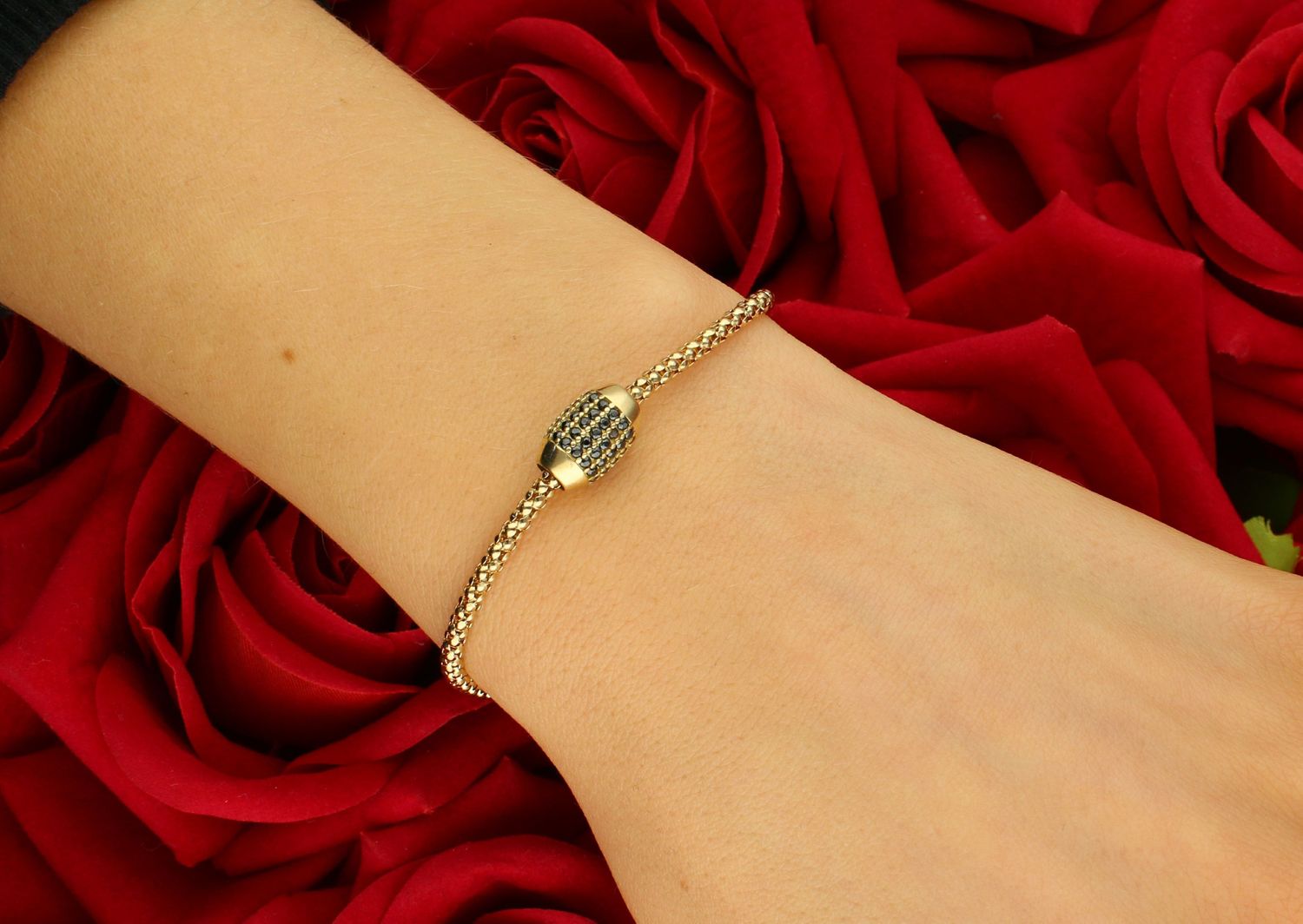 Złoty charms do bransoletki typu Pandora czarna cyrkonia pr 585, DIA-CHA-11029-585 Złoty charms do bransoletki typu Pandora, ozdobiony czarną cyrkonią. Ponadczasowa biżuteria w formie charmsów do bransoletki,1.jpg