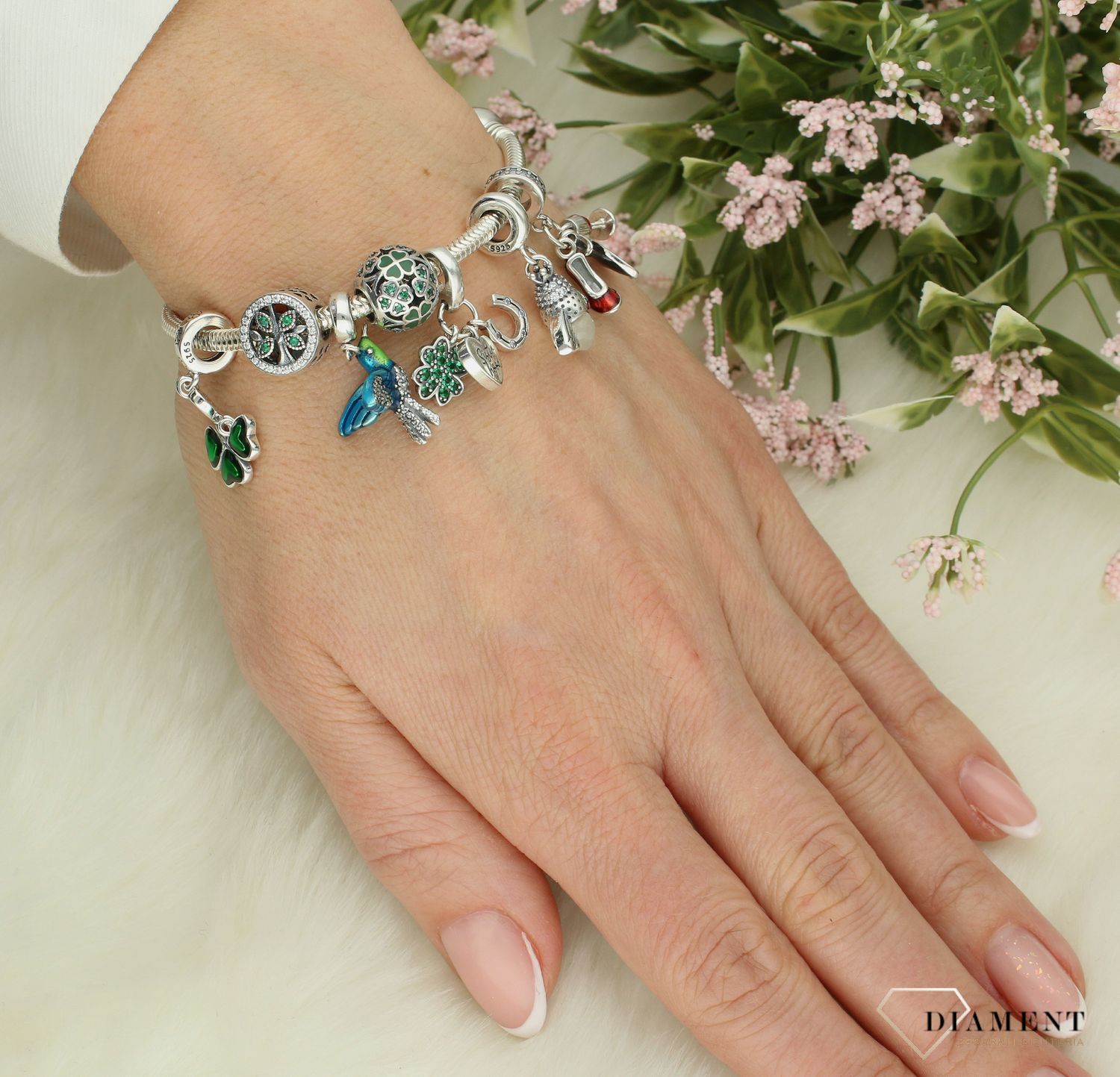 Charms Moments srebrny 925 kulka z koniczynami DIA-CHA-12340-925. Srebrny charms do bransoletki. Charms do bransoletki typu Pandora. Charms do bransoletki modułowej. Charms jako prezent dla kobiety.1.jpg