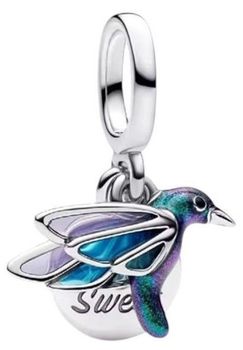 Srebrna zawieszka charms Ag 925 w kształcie kolorowego kolibra z napisem „Life is sweet”. Pozłacana, zdobiona emalią fioletowo-niebieską, waga 2 g, idealna do bransoletek i naszyjników.1.jpg