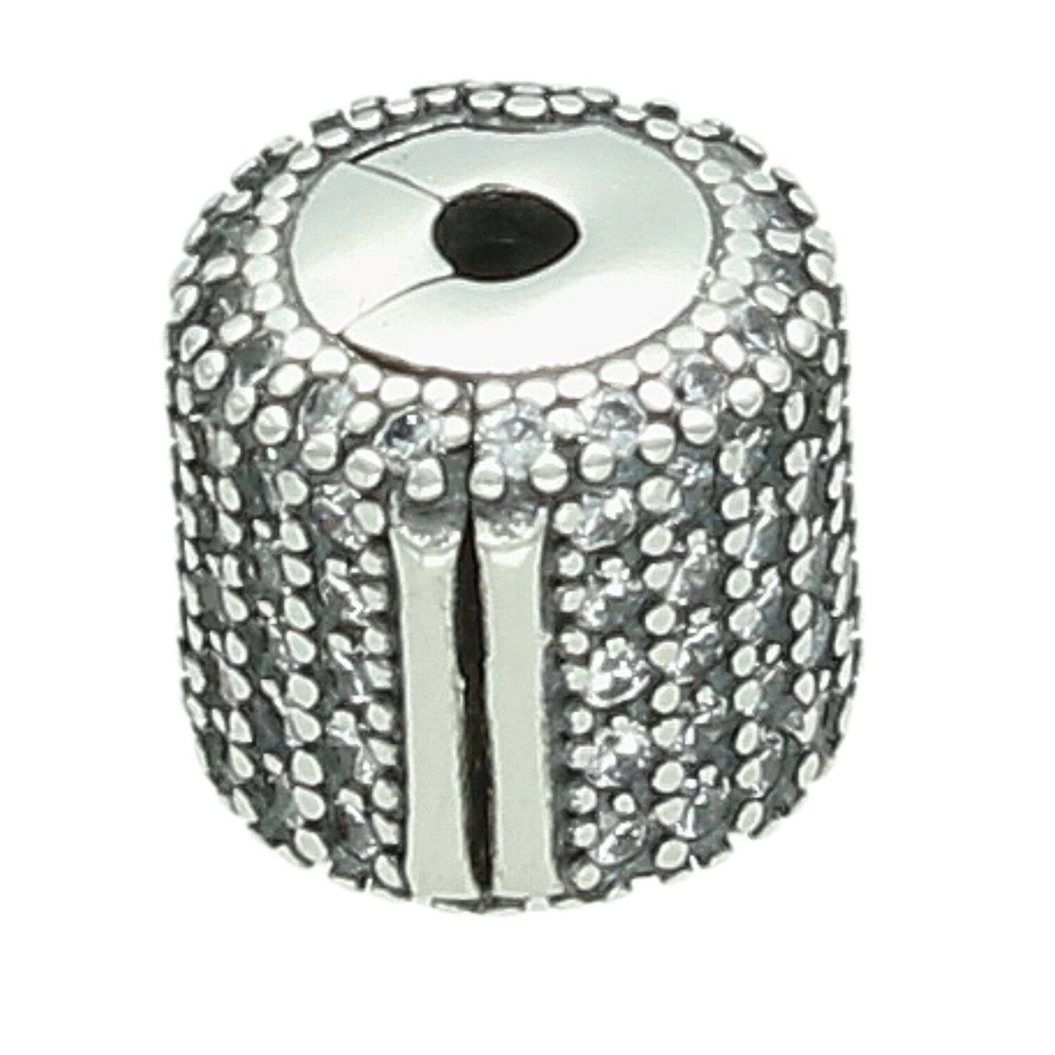 Elegancki charms srebrny DIA-CHA-13841-925 do bransoletki typu pandorka, wykonany ze srebra próby 925 i zdobiony cyrkoniami. Średnica 8 mm, waga 2,60 g – idealny dodatek i pomysł na prezent.1.jpg