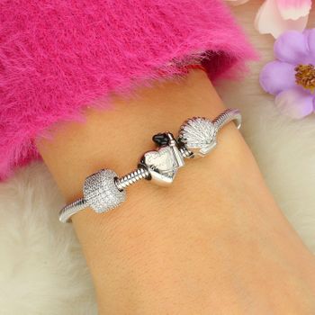 Charms srebrny próby 925 w kształcie serca z napisem „Happy Graduation”. Idealny do bransoletek modułowych, doskonały prezent dla absolwenta szkoły lub uczelni.2.jpg