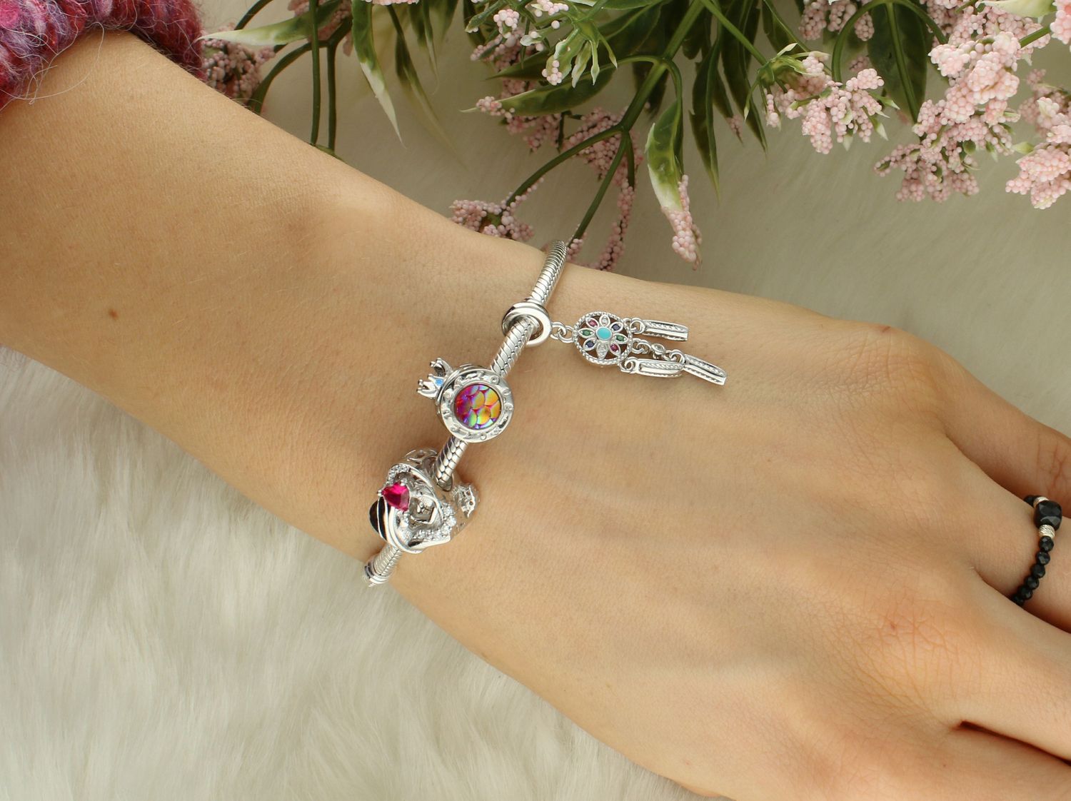 Charms wiszący srebro próba 925, łapacz snów DIA-CHA-220222CHR-925 Ponadczasowa biżuteria w formie charmsów do bransoletki, pozwalająca każdej kobiecie skomponować bransoletkę wedle własnych upodobań1.jpg