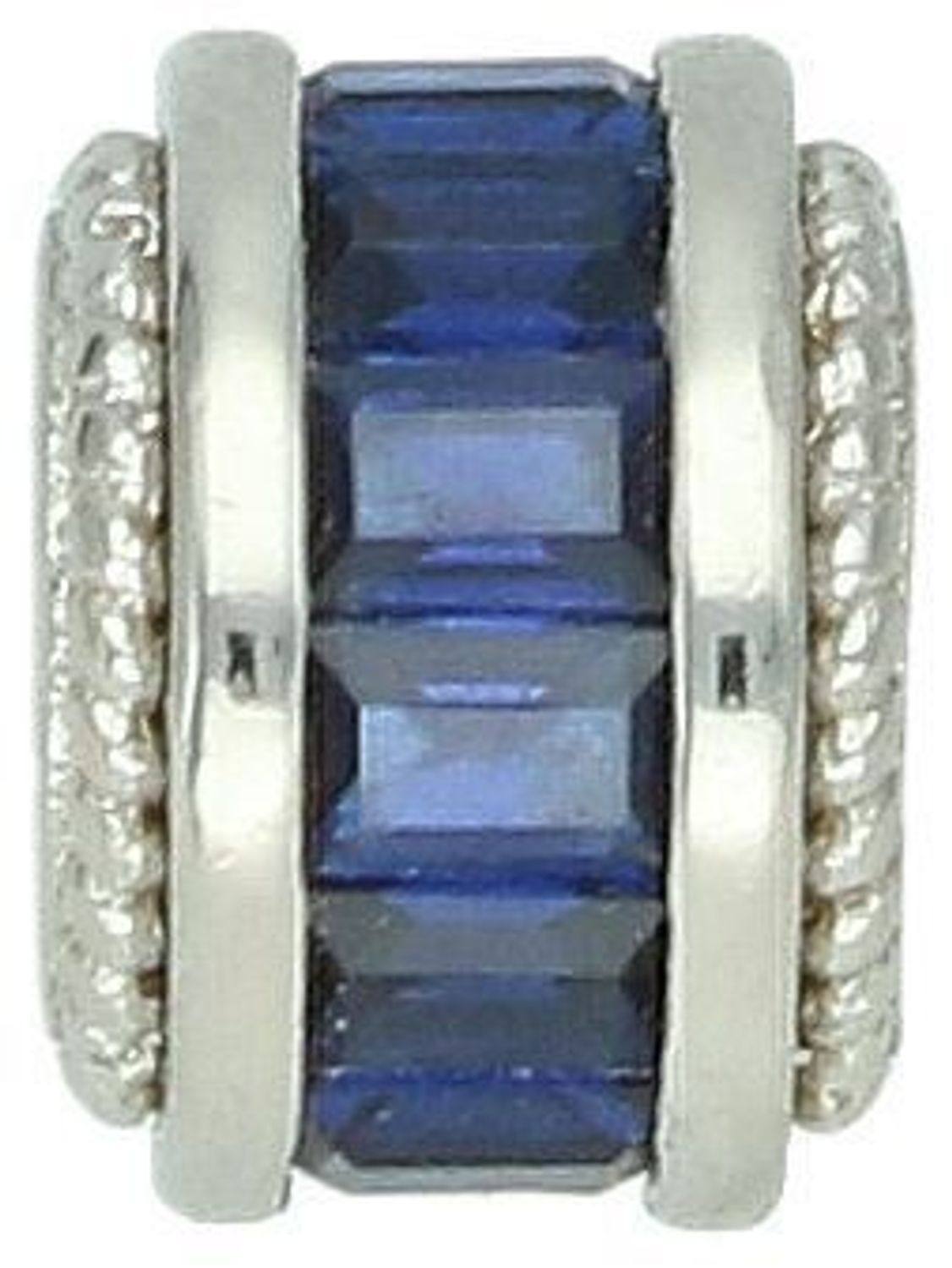 Charms srebrny próba 925 typu PANDORKA granatowa cyrkonia DIA-CHA-3748-925 Wprowadź odrobinę tajemniczego blasku do swojej kolekcji dzięki temu wyjątkowemu charmsowi z głęboką, granatową1cyrkoni.jpg