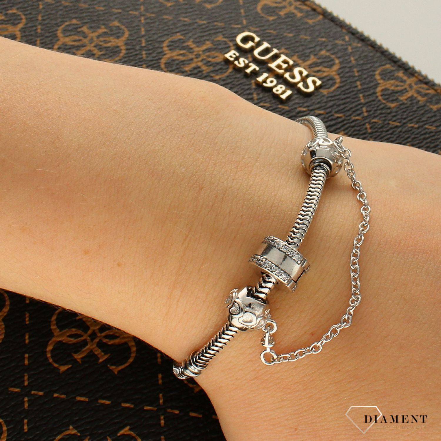 Łańcuszek zabezpieczający z charmsem  DIA-CHA-5490-925. Łańcuszek zabezpieczający z charmsami ✓ Łańcuszki zabezpieczające typu Pandora. ✓ Charms do pandora ✓ Charmsy srebrne ✓ Charmsy do bransoletki ✓ Zapraszamy!.png