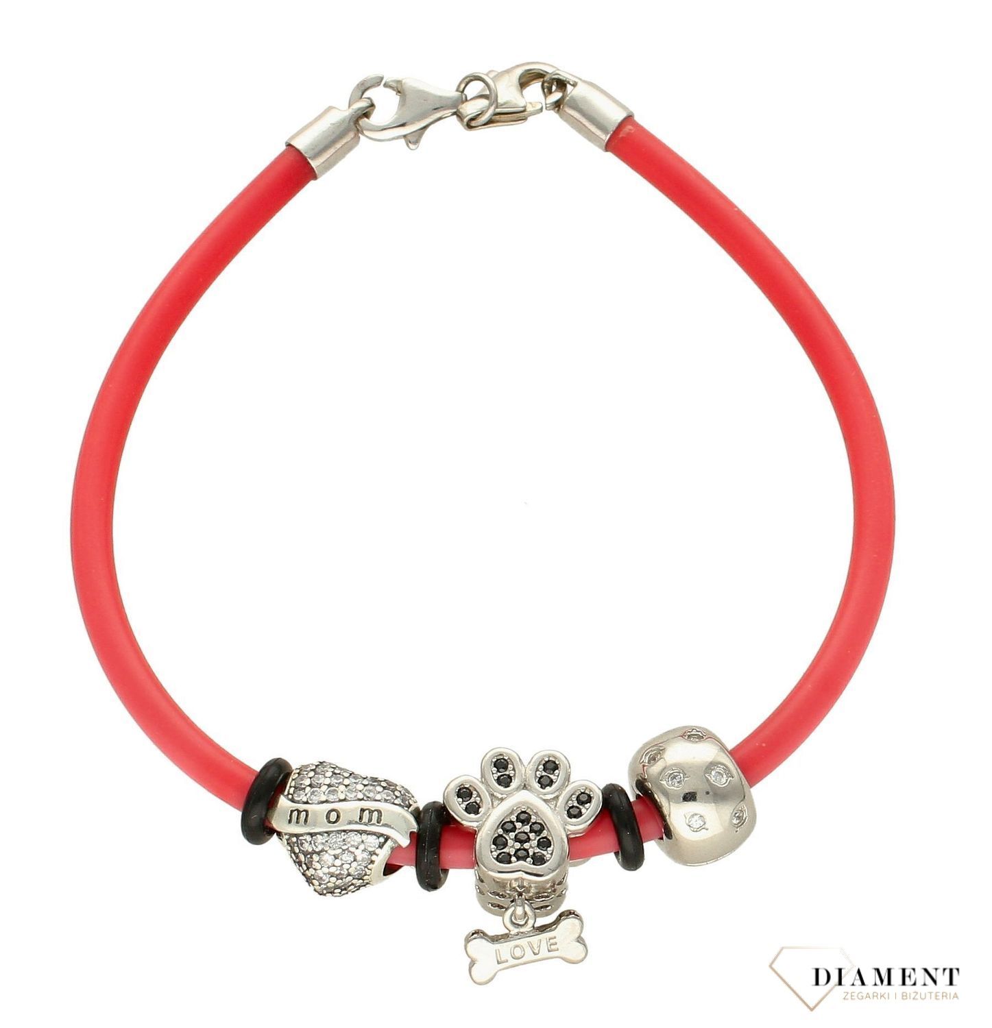 Modny charms do bransoletki okrągły ozdobiony łapką pieska z czarną cyrkonią. Ponadczasowa biżuteria w formie charmsów do bransoletki, pozwalająca każdej kobiecie skomponować bransoletkę wedle własnych upod.jpg