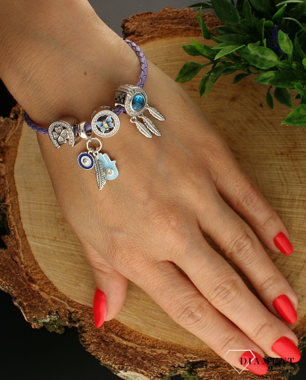 Charms Moment 'Podkowa z koniczynką w cyrkonie'. Modny charms do bransoletki. Ponadczasowa biżuteria w formie charmsów do bransoletki, pozwalająca każdej kobiecie skomponować bransoletkę wedle własnych upod.jpg