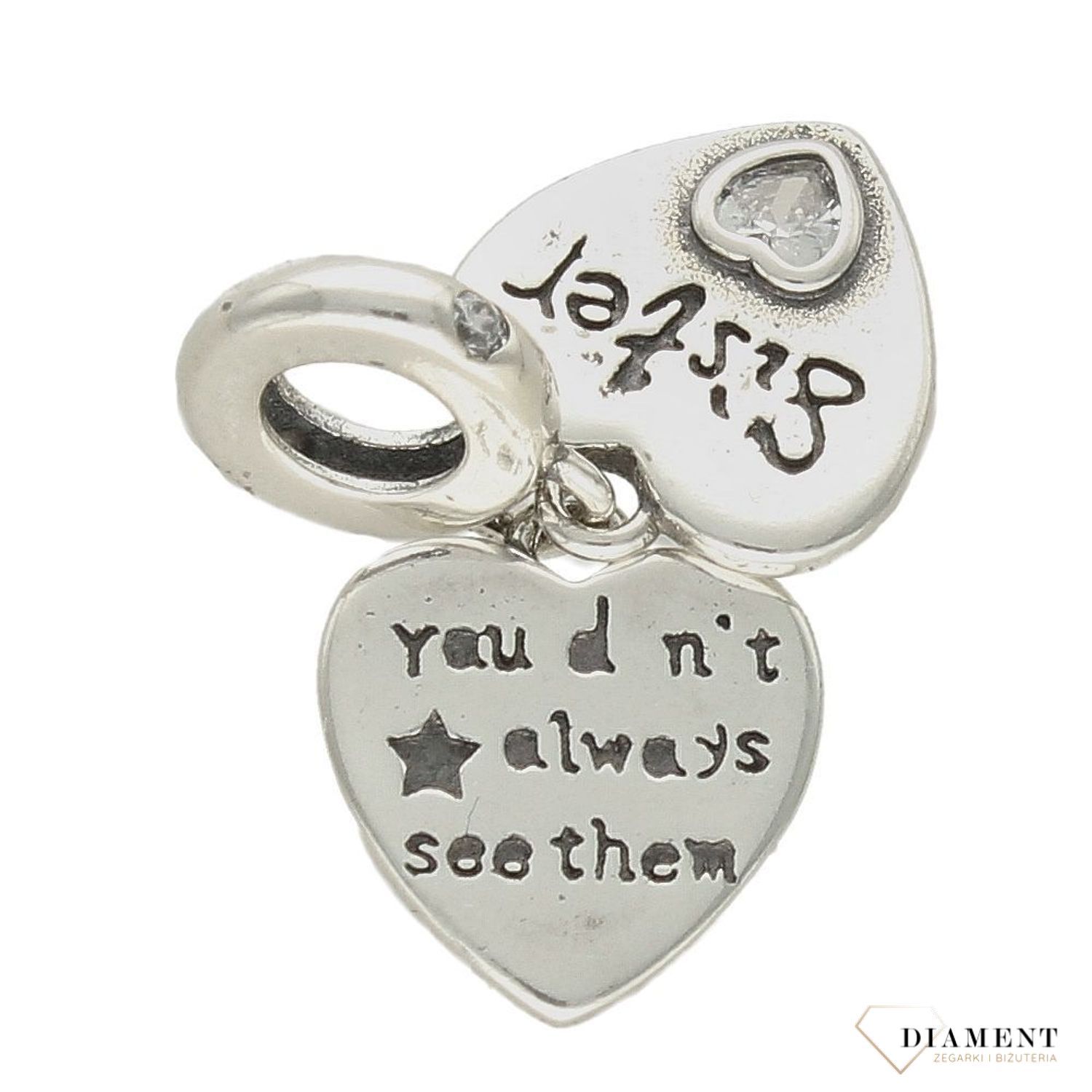 Modny charms do bransoletki z wiszącym sercem z napisem Sister. Ponadczasowa biżuteria w formie charmsów do bransoletki, pozwalająca każdej kobiecie skomponować bransoletkę wedle własnych upodobań. (3).jpg