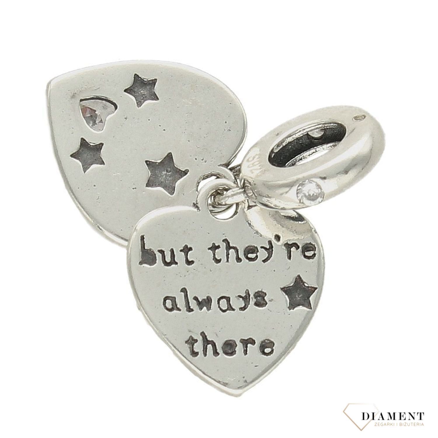 Modny charms do bransoletki z wiszącym sercem z napisem Sister. Ponadczasowa biżuteria w formie charmsów do bransoletki, pozwalająca każdej kobiecie skomponować bransoletkę wedle własnych upodobań. (3).jpg