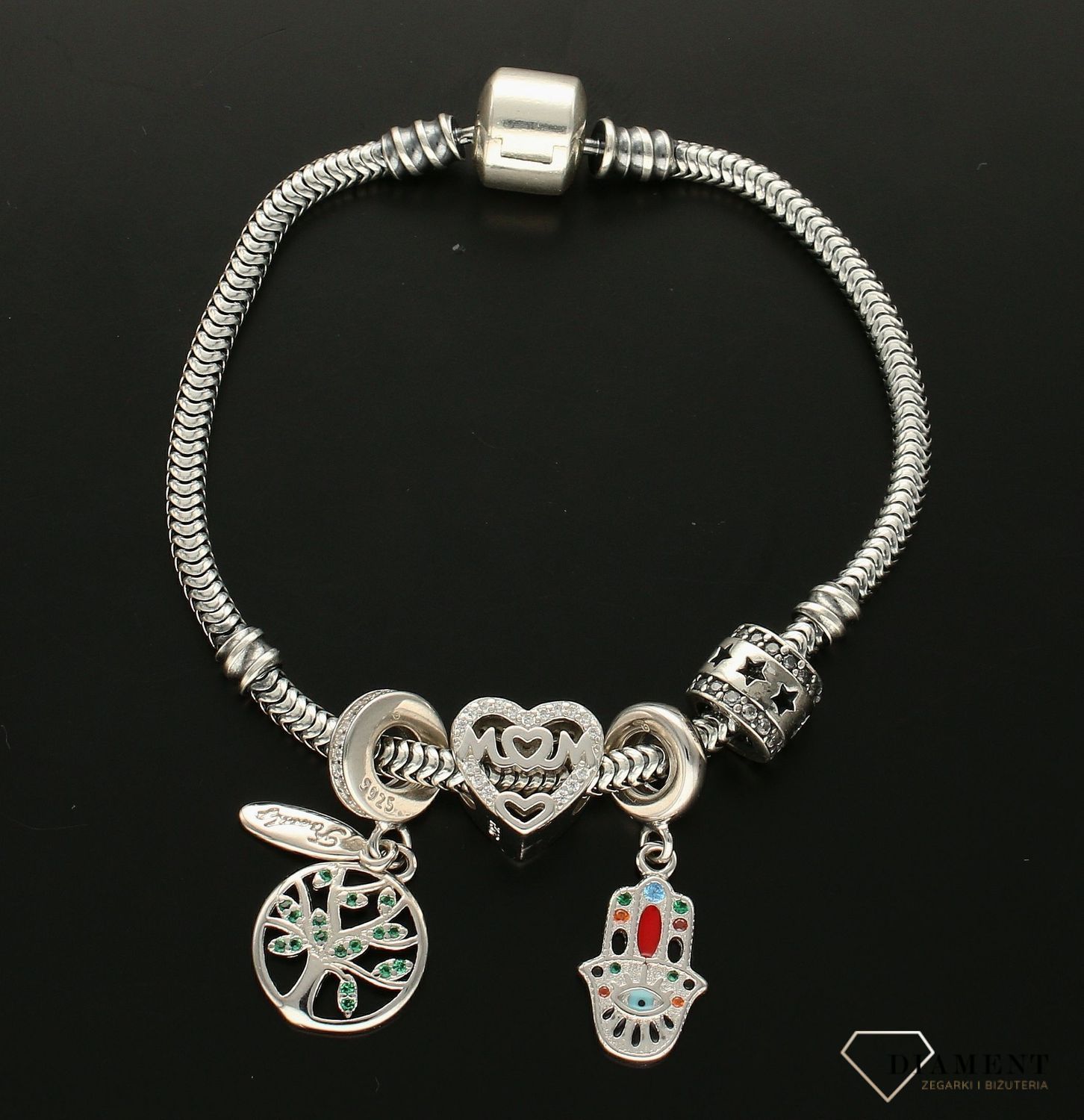 Charms Moment 'Serce z napisem MOM'. Modny charms do bransoletki. Ponadczasowa biżuteria w formie charmsów do bransoletki, pozwalająca każdej kobiecie skomponować bransoletkę wedle własnych upodobań (2).jpg