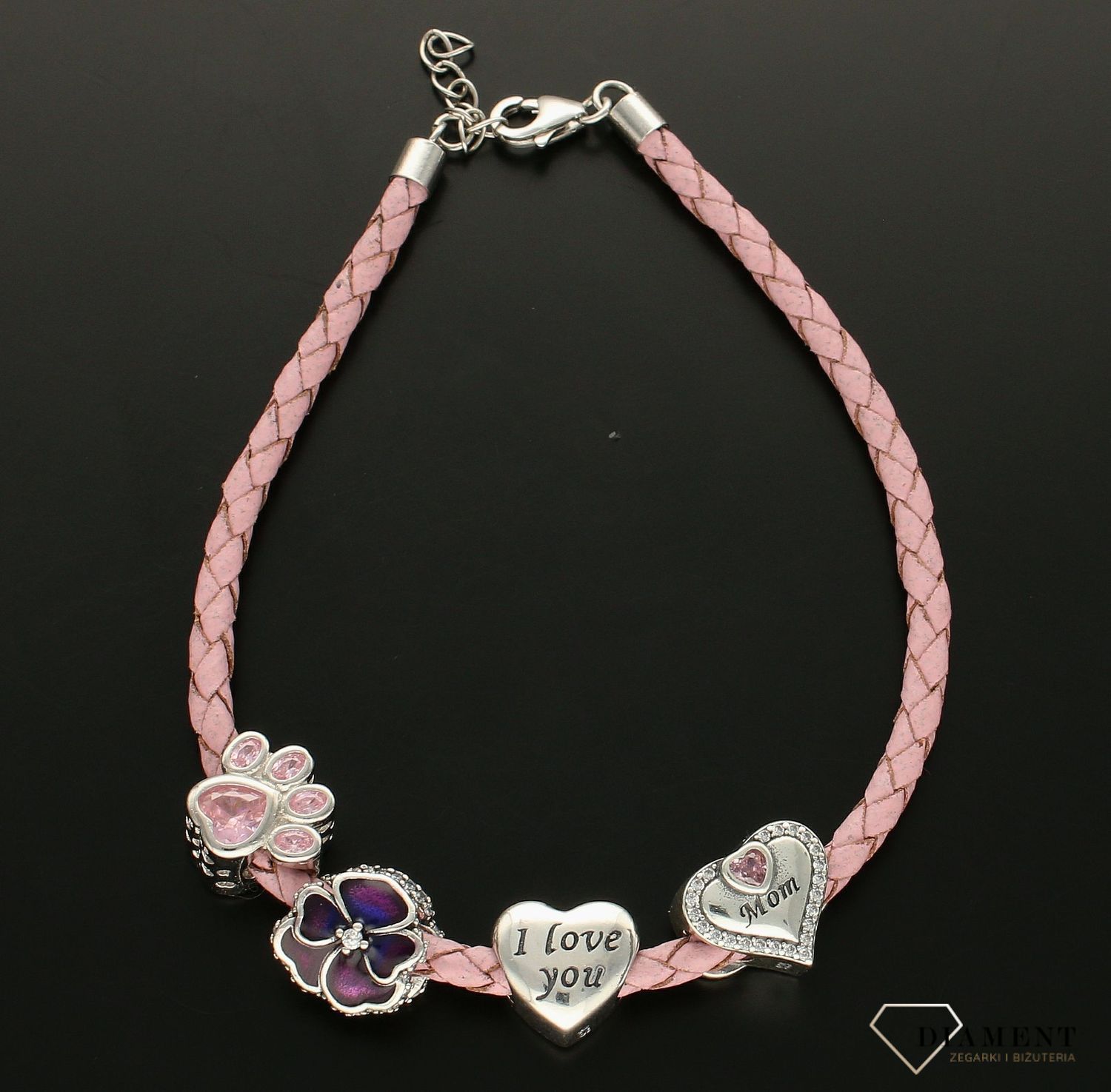 Modny charms do bransoletki w kształcie serca z napisem MOM ozdobiony różową cyrkonią. Ponadczasowa biżuteria w formie charmsów do bransoletki, pozwalająca każdej kobiecie skomponować bransoletkę wedle włas.jpg