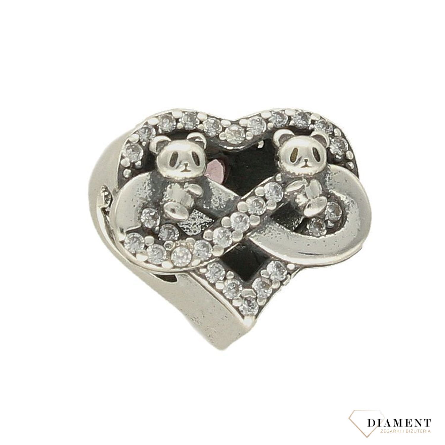 Modny charms do bransoletki w kształcie serca z napisem MOM ozdobiony różową cyrkonią. Ponadczasowa biżuteria w formie charmsów do bransoletki, pozwalająca każdej kobiecie skomponować bransoletkę wedle włas.jpg