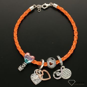 Modny charms do bransoletki Charms Moments 'Wiszące podwójne serduszka z cyrkonią'. Ponadczasowa biżuteria w formie charmsów do bransoletki, pozwalająca każdej kobiecie skomponować bransoletkę wedle własn.jpg