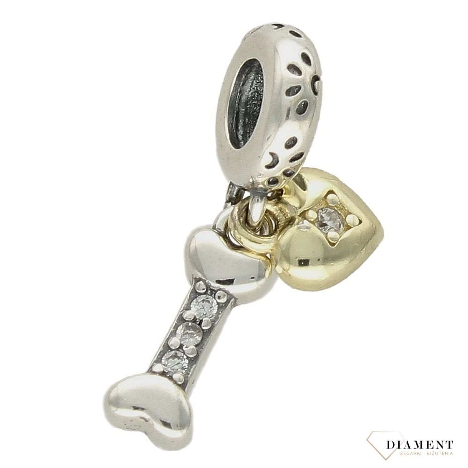 Modny charms do bransoletki Charms Moments kość psa z serduszkiem pozłacanym. Ponadczasowa biżuteria w formie charmsów do bransoletki, pozwalająca każdej kobiecie skomponować bransoletkę wedle własnych upod.jpg