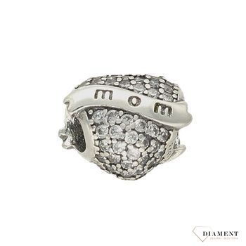 Modny charms do bransoletki 'Serce w cyrkonie MOM'. Ponadczasowa biżuteria w formie charmsów do bransoletki, pozwalająca każdej kobiecie skomponować bransoletkę wedle własnych upodobań, (2).jpg