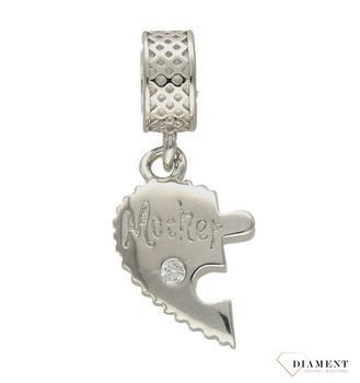 Modny charms do bransoletki wiszące dwie połówki serc z napisem mother-daughter. Ponadczasowa biżuteria w formie charmsów do bransoletki, pozwalająca każdej kobiecie skomponować bransoletkę wedle własnych (5).jpg