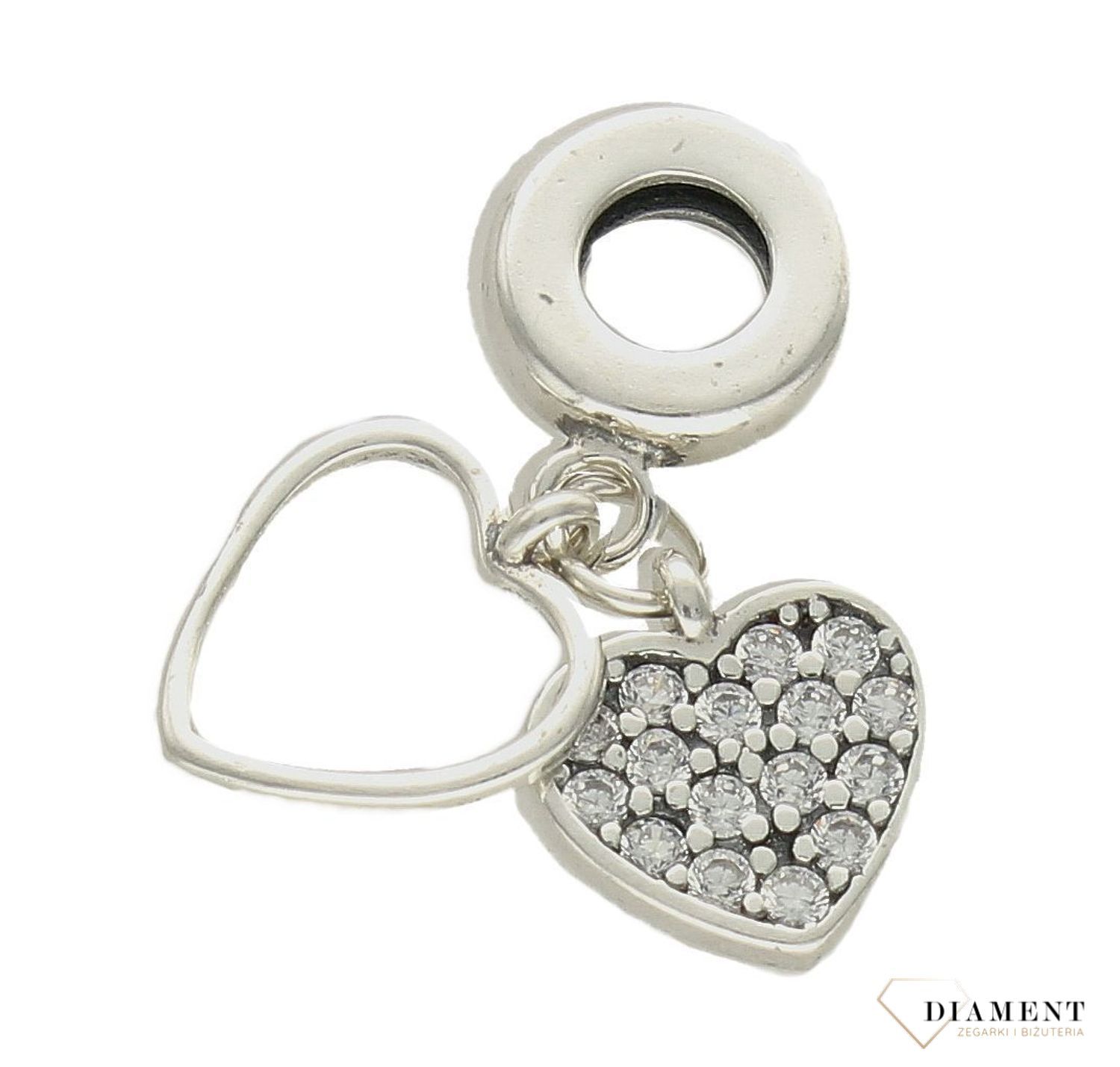 Modny charms do bransoletki Charms Moments 'Wiszące serduszko z cyrkonią'. Ponadczasowa biżuteria w formie charmsów do bransoletki, pozwalająca każdej kobiecie skomponować bransoletkę wedle własnych upodoba.jpg