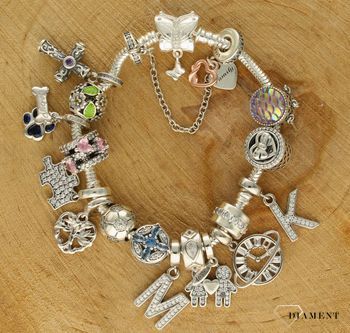 Charms Moments okrągły z kwiatkami i zielonymi listkami DIA-CHA-9491-925. Modny charms do bransoletki. Zawieszka wykonana została ze srebra próby 925. Charms do bransoletki typu Pandora. Idealny charms na prezent (3).jpg