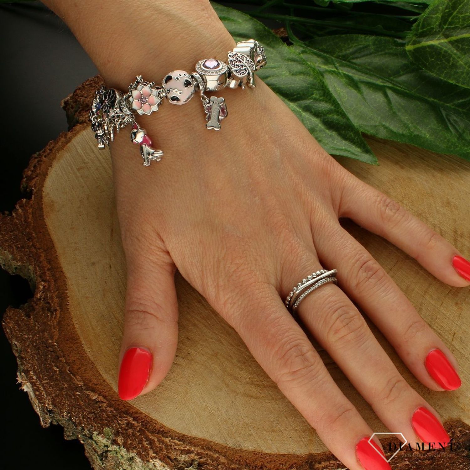 Charms Moments srebrny 925 okrągły 'Różowy kwiatek' DIA-CHA-9494-925. Charms do bransoletki. Srebrny charms do bransoletki typu Pandora, Apart. Charms z kwiatkiem. Zawieszka do bransoletki. Idealny pomysł na prezent dla kobiety..jpg