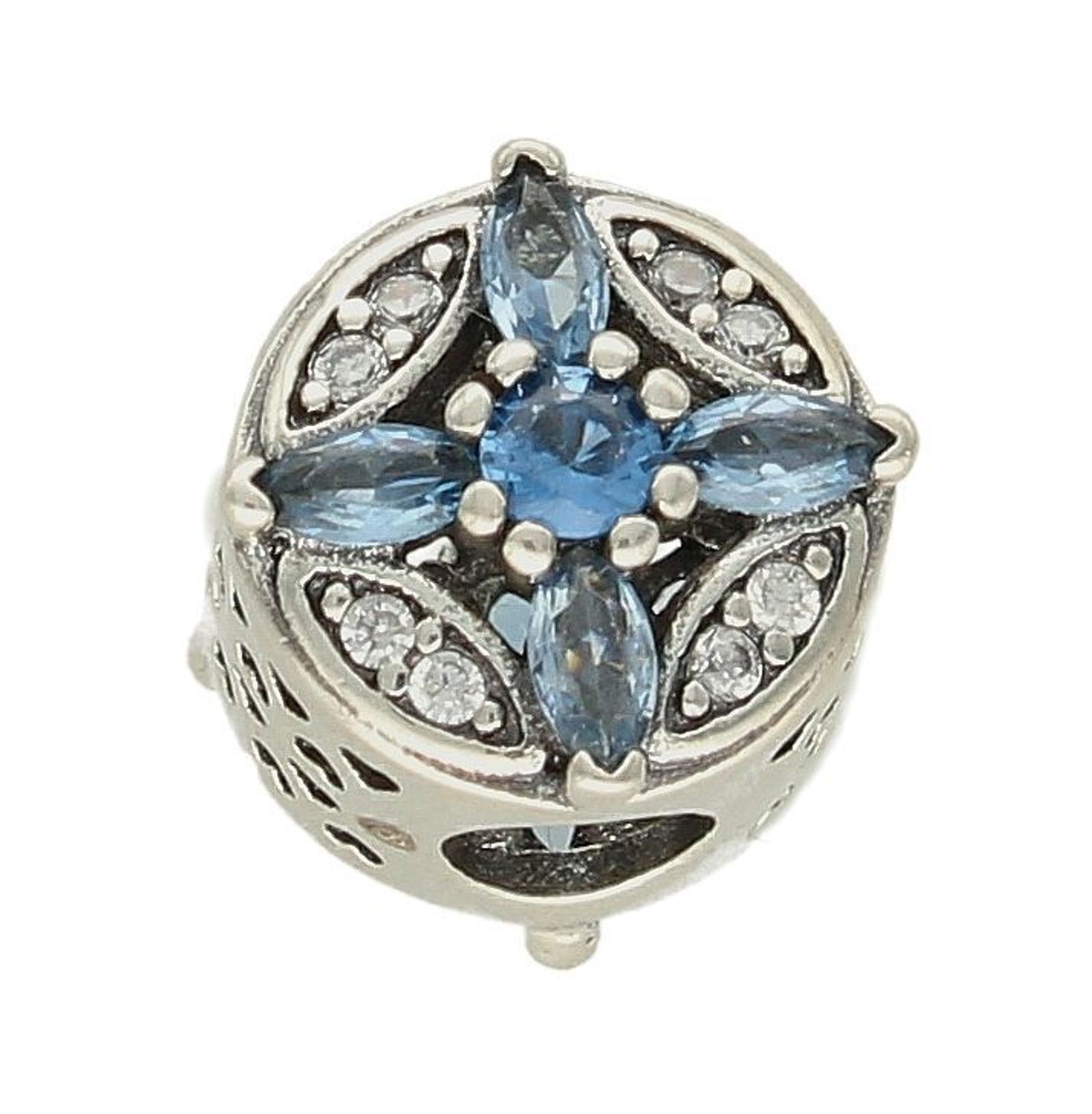 Charms Moments srebrny 925 okrągły 'Niebieski kwiatek z cyrkoniami' DIA-CHA-9534-925. Charms do bransoletki typu Pandora. Charms okrągły z niebieskim kwiatkiem. Srebrny charms do bransoletki modułowej. Charms idealny na prezent (1).jpg