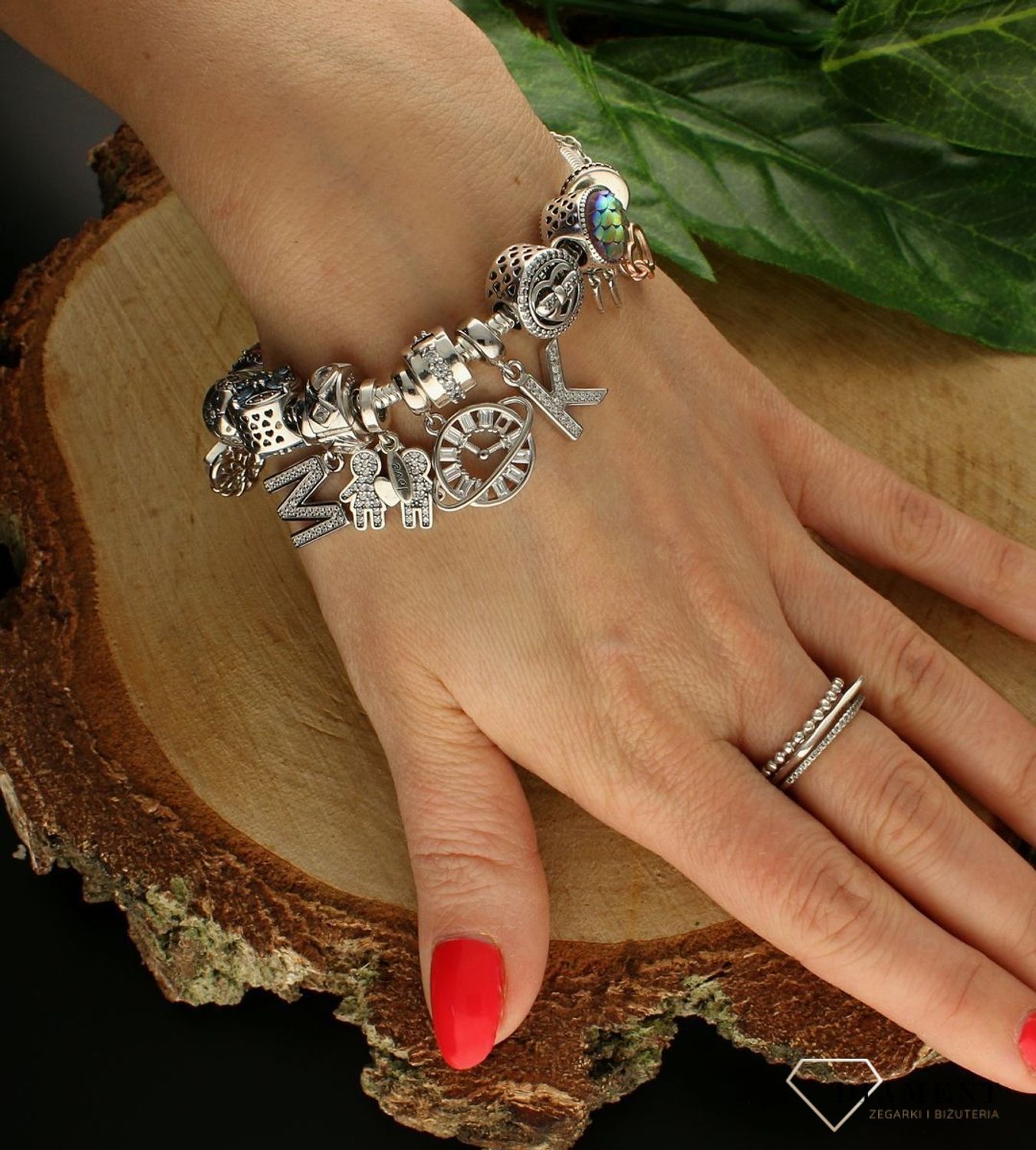 Charms Moments srebrny 925 literka K z cyrkoniami DIA-CHA-9550-925. Charms idealny do bransoletki modułowej. Charms do bransoletki typ (1).jpg