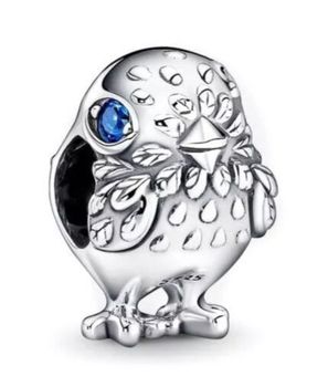 Delikatny charms srebrny AG 925 w kształcie ptaka z niebieską cyrkonią. Elegancka i lekka zawieszka do bransoletki lub naszyjnika, ok. 11,5 mm długości.1.jpg