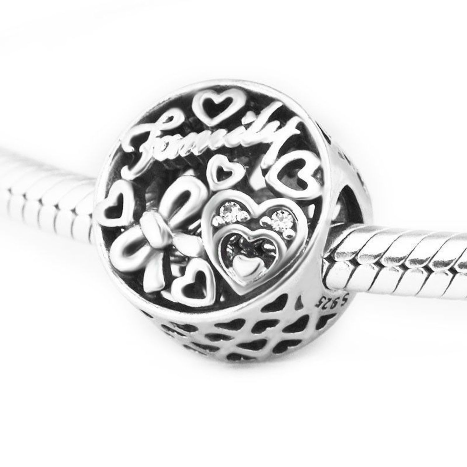 Charms Moments srebrny 925 okrągły z serduszkami Family DIA-CHA-CH300422-925 (2).jpg