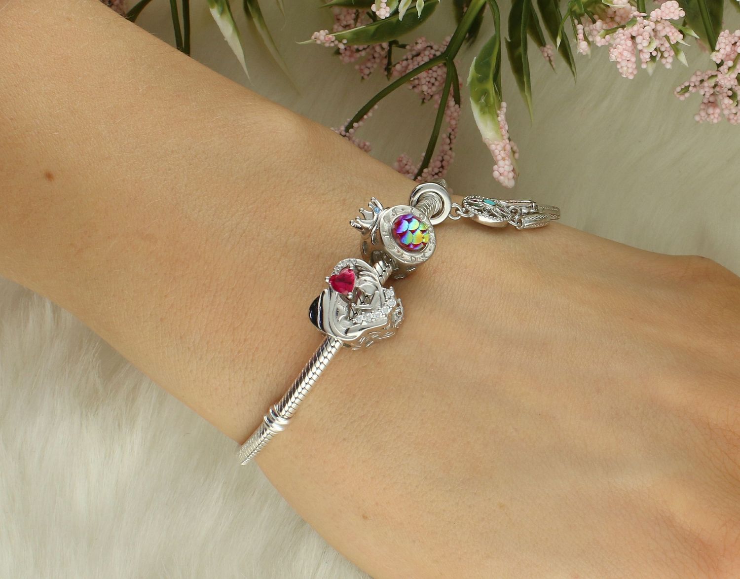 Charms Moments srebrny 925 serce matka z dzieckiem DIA-CHA-IM0110524CH-925 Ponadczasowa biżuteria w formie charmsów do bransoletki, pozwalająca każdej kobiecie skomponować bransoletkę wedle własnych upodobań1.jpg